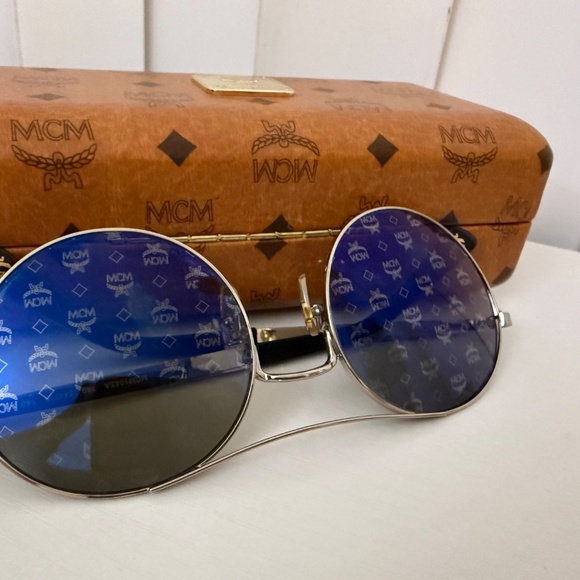 MCM sunglasses - Picture 3 of 3